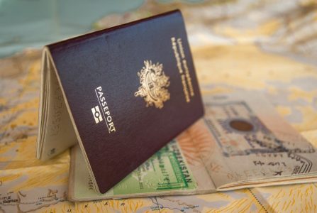 Est-ce que je peux voyager avec un passeport périmé ?